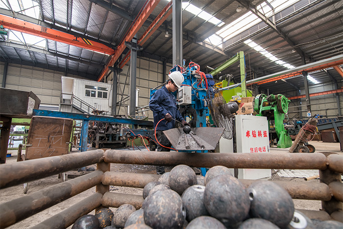 北海网架配件-螺栓球加工车间